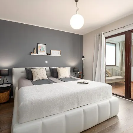 Holiday home Exquisites Mit Privatem Garten, Liegen, Kinderstuhl, Waschmaschine - Nur 700 Meter Zum Porec