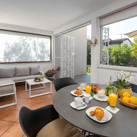 Exquisites Mit Privatem Garten, Liegen, Kinderstuhl, Waschmaschine - Nur 700 Meter Zum 펜션
