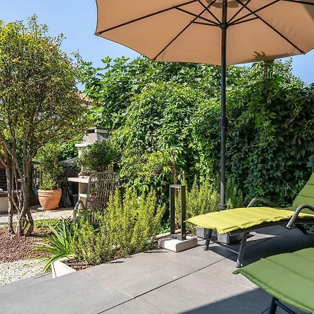 Exquisites Mit Privatem Garten, Liegen, Kinderstuhl, Waschmaschine - Nur 700 Meter Zum Holiday home *